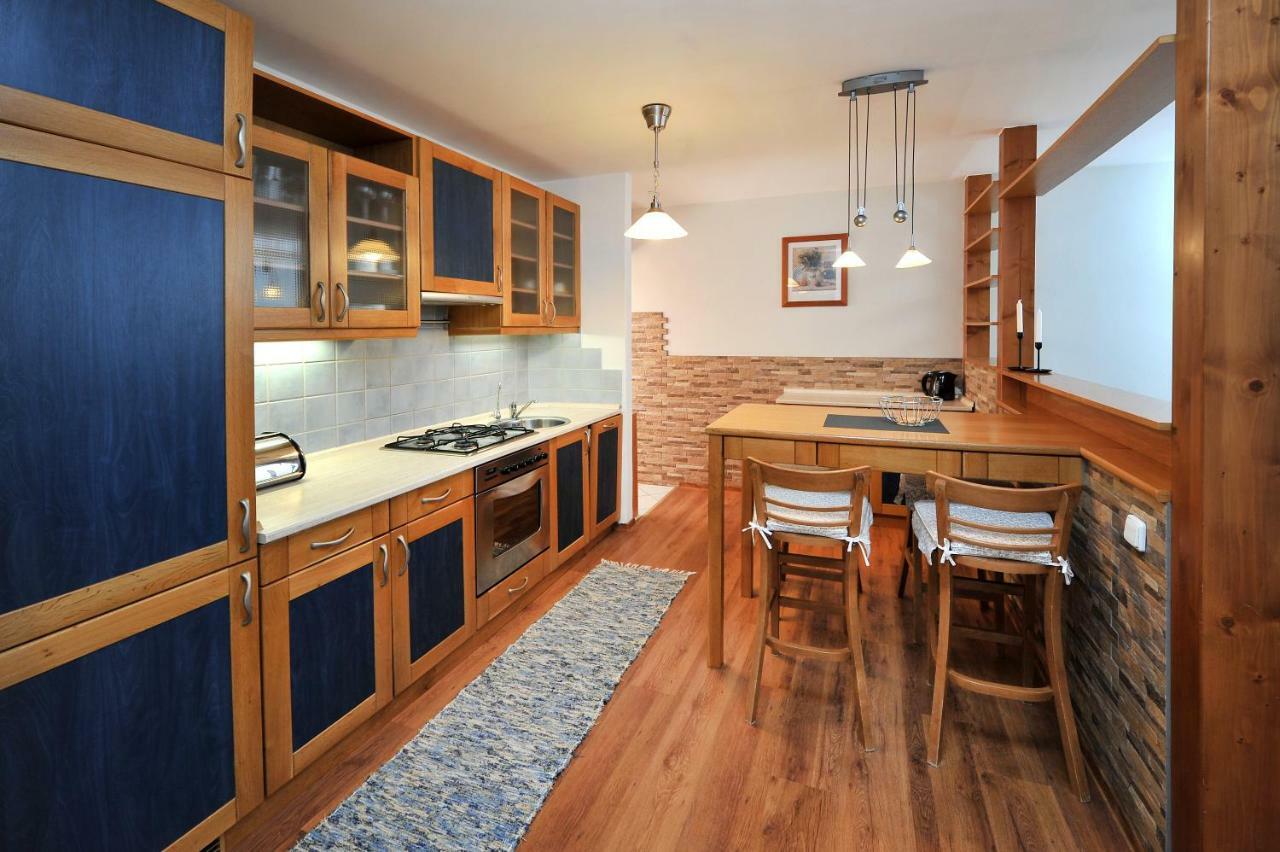 Apartman Zara Velky Slavkov Exterior foto