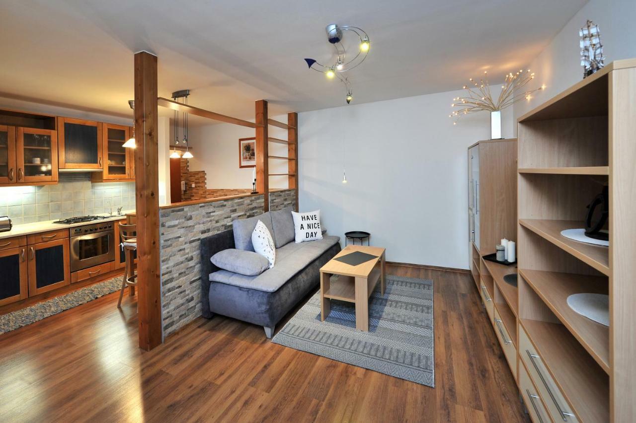 Apartman Zara Velky Slavkov Exterior foto