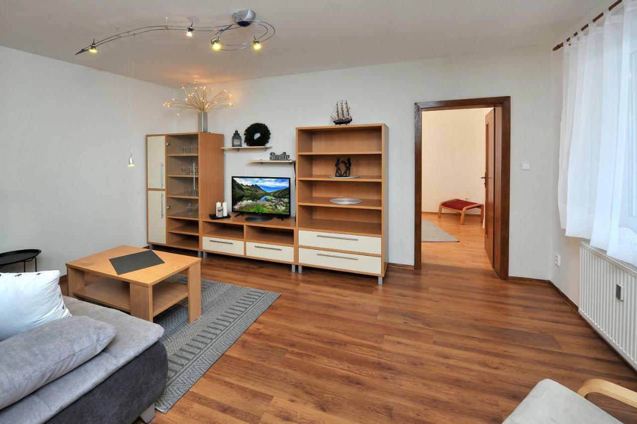 Apartman Zara Velky Slavkov Exterior foto