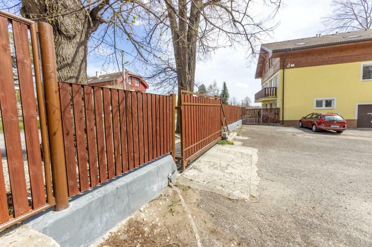 Apartman Zara Velky Slavkov Exterior foto